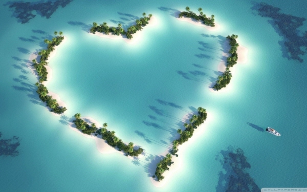 heart-shaped-romance-ostrov.jpg